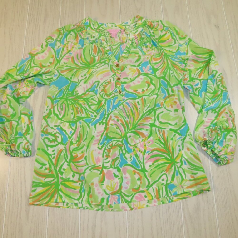 LILLY PULITZER Elsa Silk Top Elephant Ears Green Long Sleeve 1/3 Button Small - Picture 4 of 11